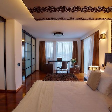 Uptown Residence Satu Mare Bagian luar foto